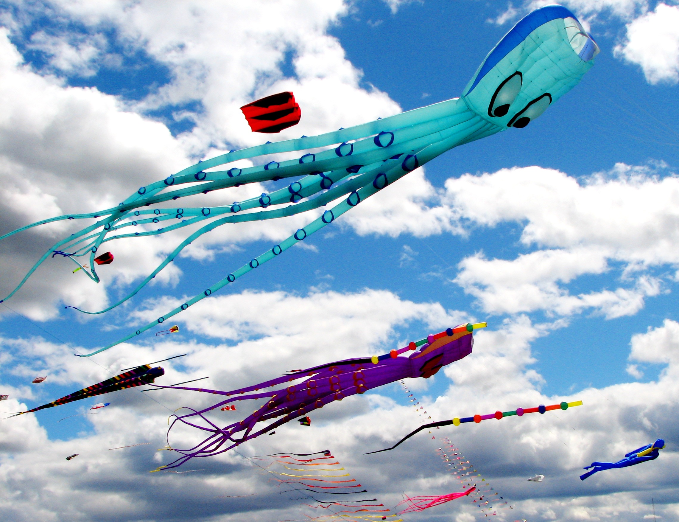 Cloud Colorful Colors Kite 2280x1752