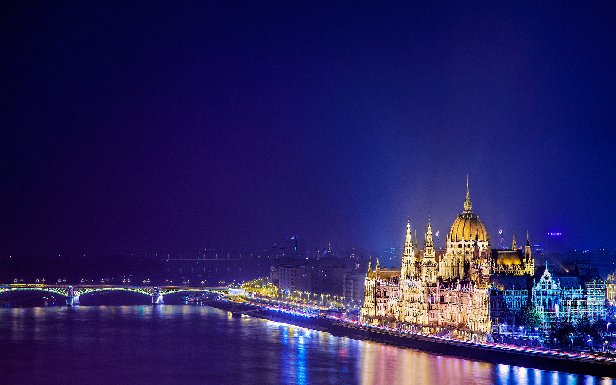 Budapest Hungarian Parliament Building 2048x1280