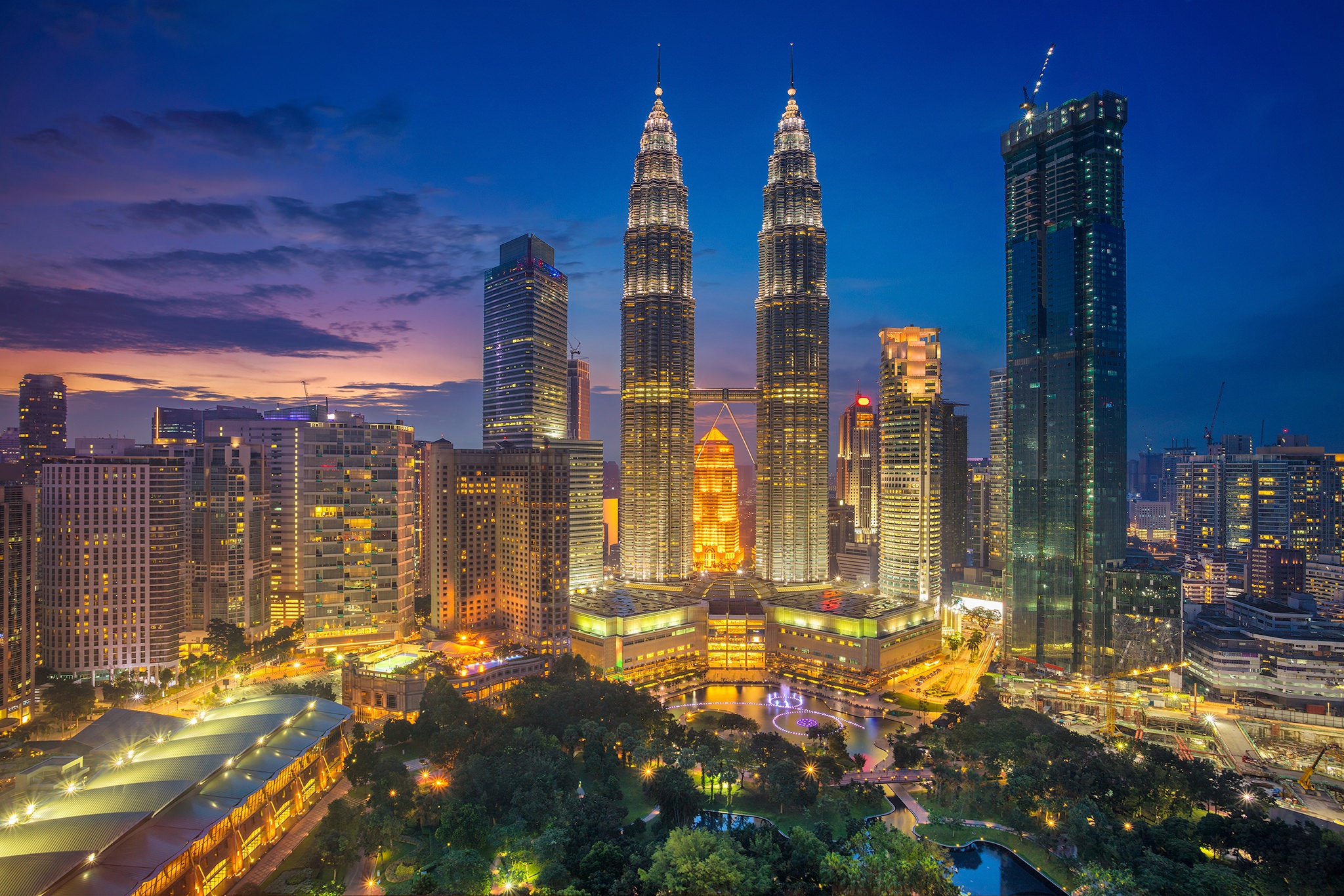 Building City Kuala Lumpur Malaysia Night Petronas Towers Skyscraper 2048x1365