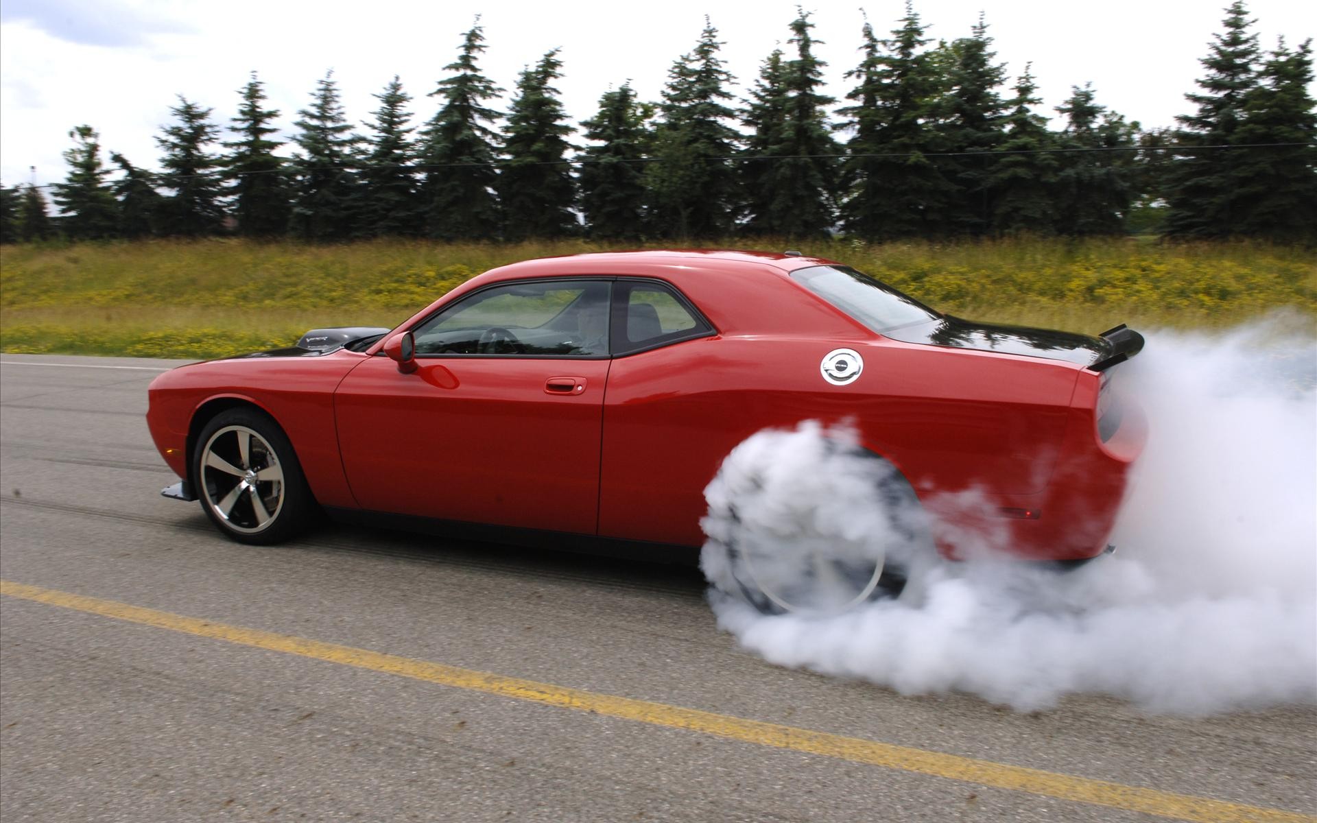 Burnout Car Red Smoke Tuning Vehicle 1920x1200