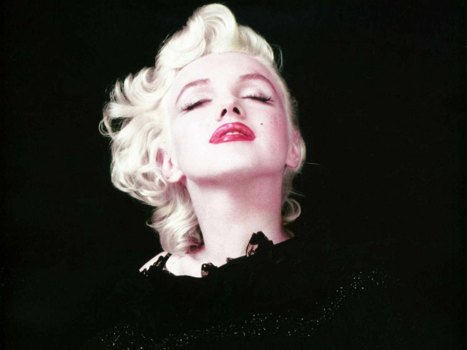 Celebrity Close Up Marilyn Monroe 1600x1200