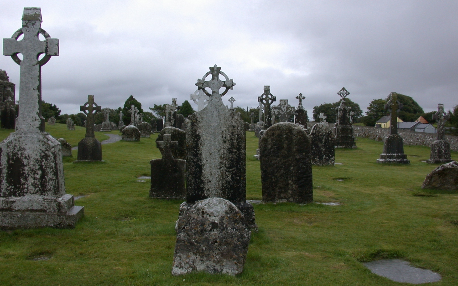 Clonmacnoise Cross Ireland Monastery 1920x1200