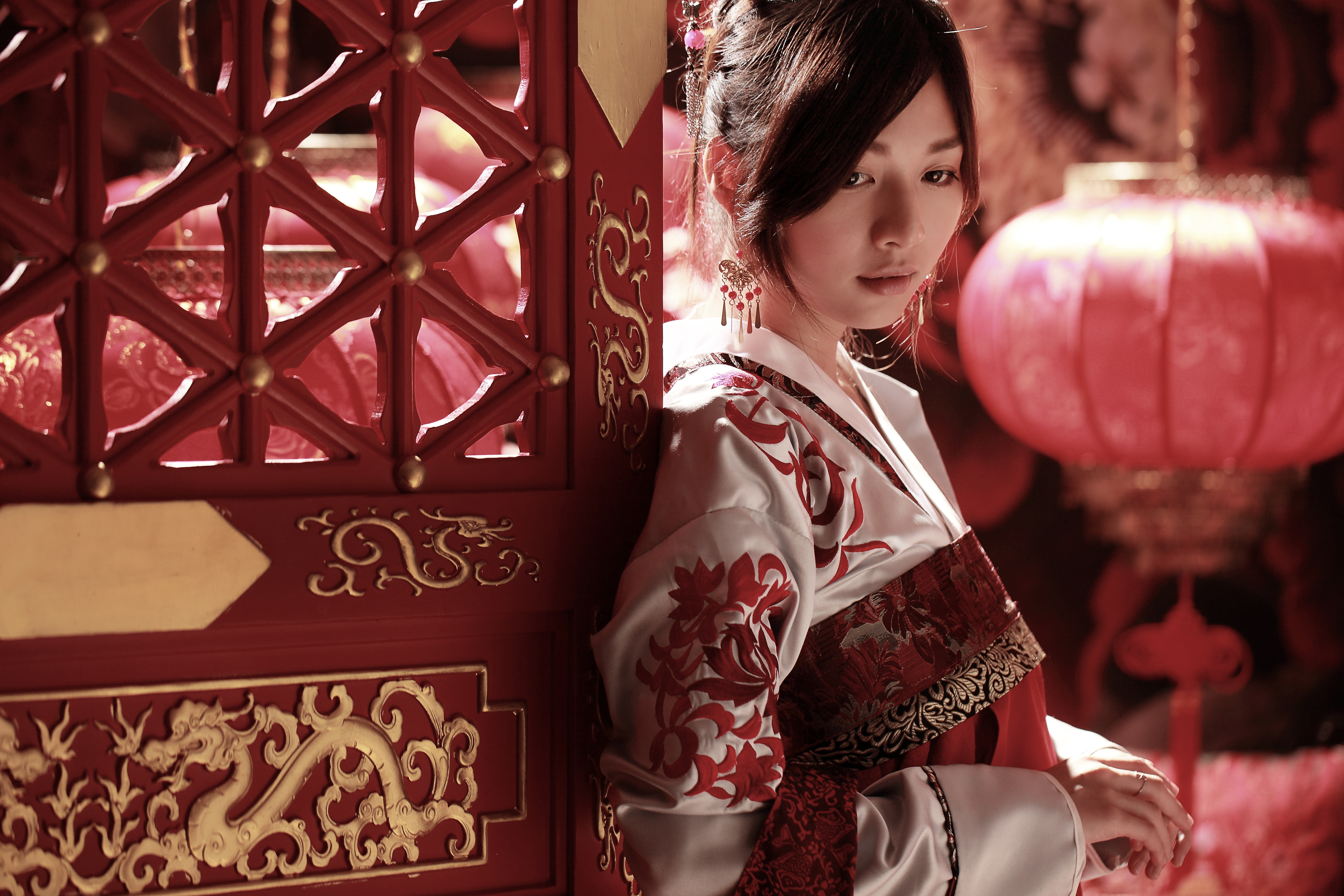 Asian Door Girl Gu Ziy Ng Lantern National Dress Taiwanese Traditional Costume 5424x3616