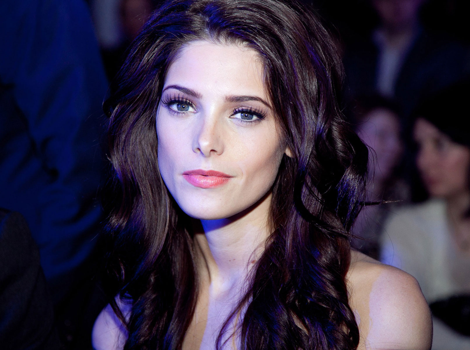 Ashley Greene 1611x1200