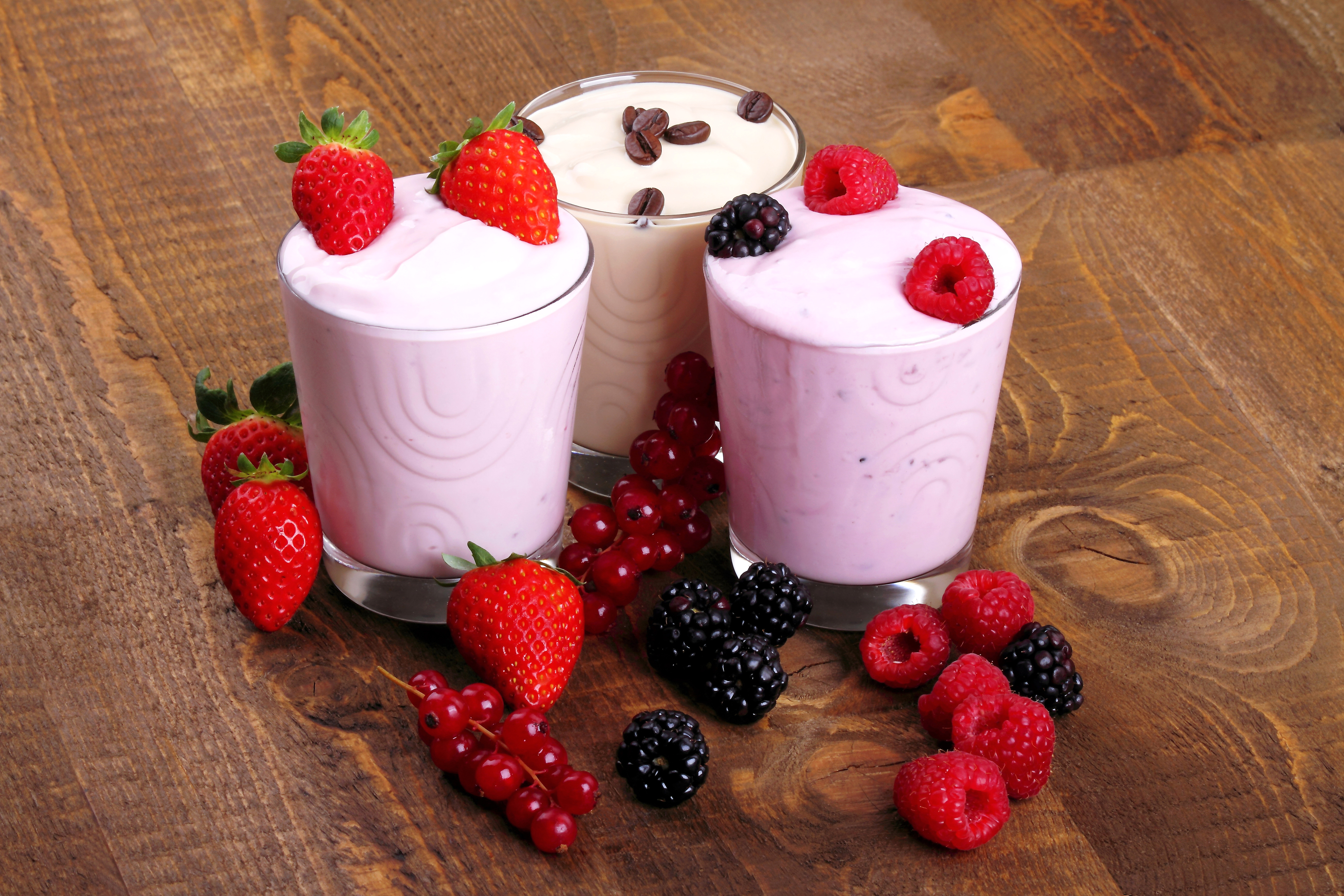 Berry Blackberry Currants Fruit Raspberry Strawberry Yogurt 7000x4667