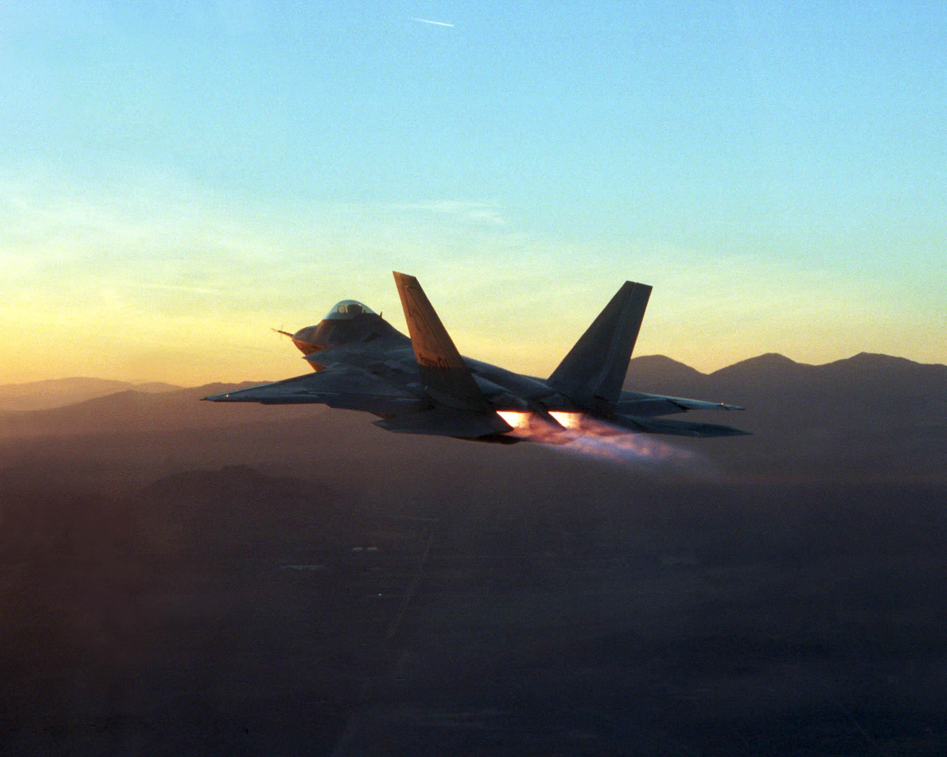 Military Lockheed Martin F 22 Raptor 1950x1560