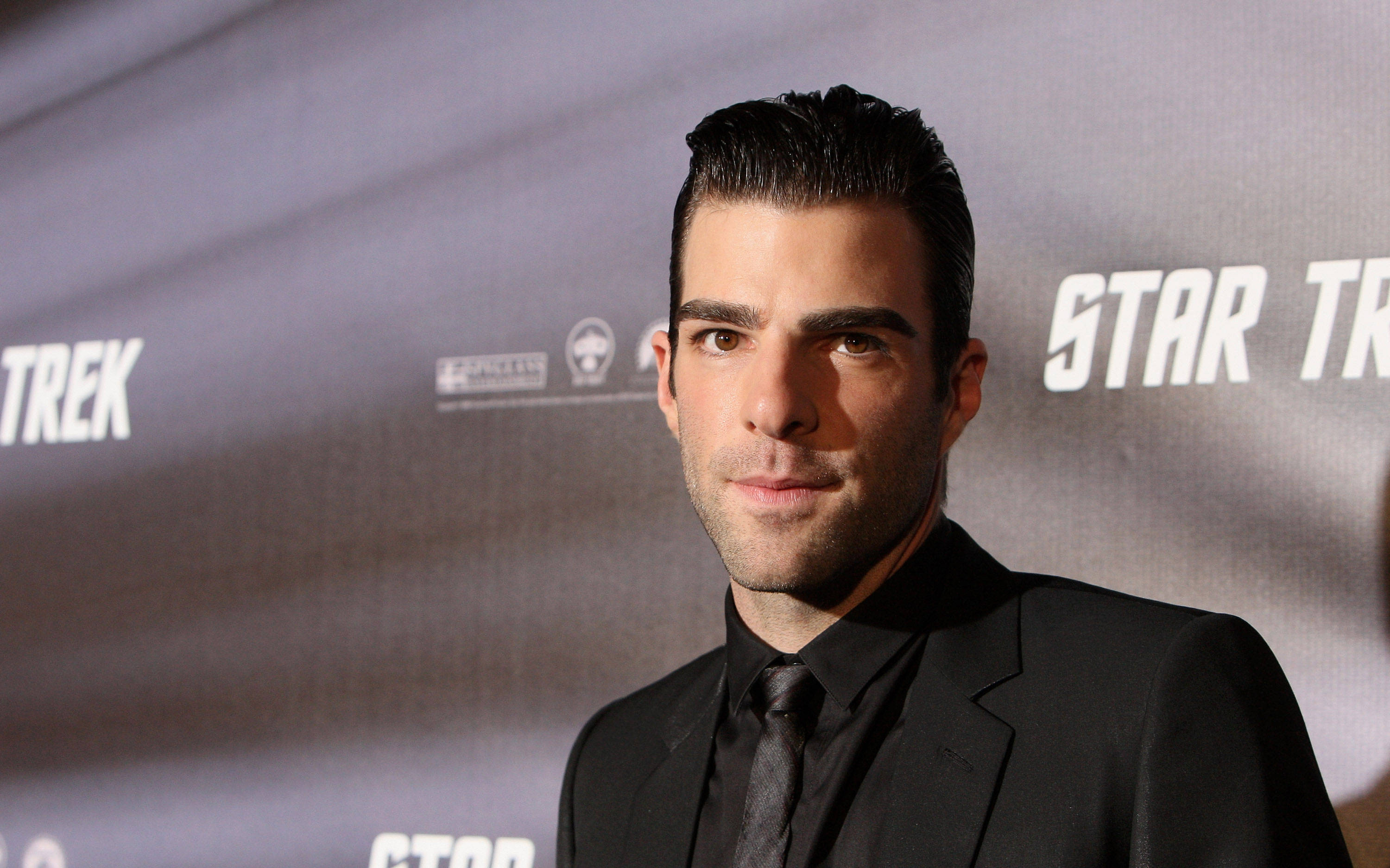 Actor American Zachary Quinto 2880x1800