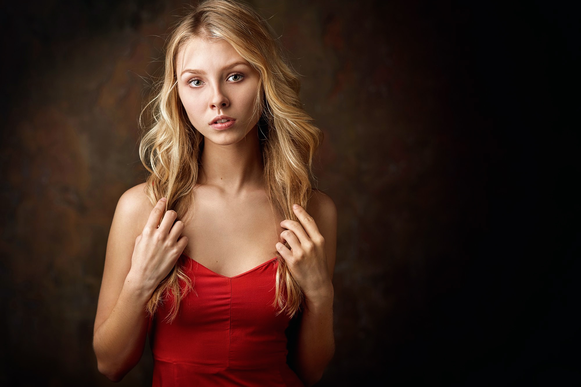 Alice Tarasenko Blonde Girl Model Red Dress Woman 2000x1333