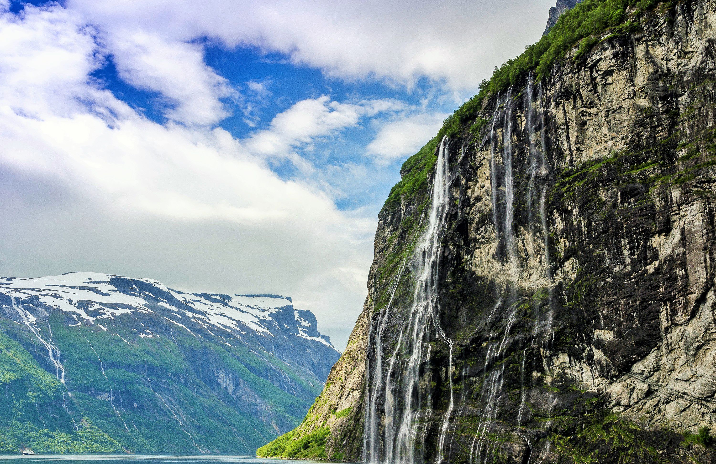 Earth Seven Sisters Waterfall Norway 3000x1948