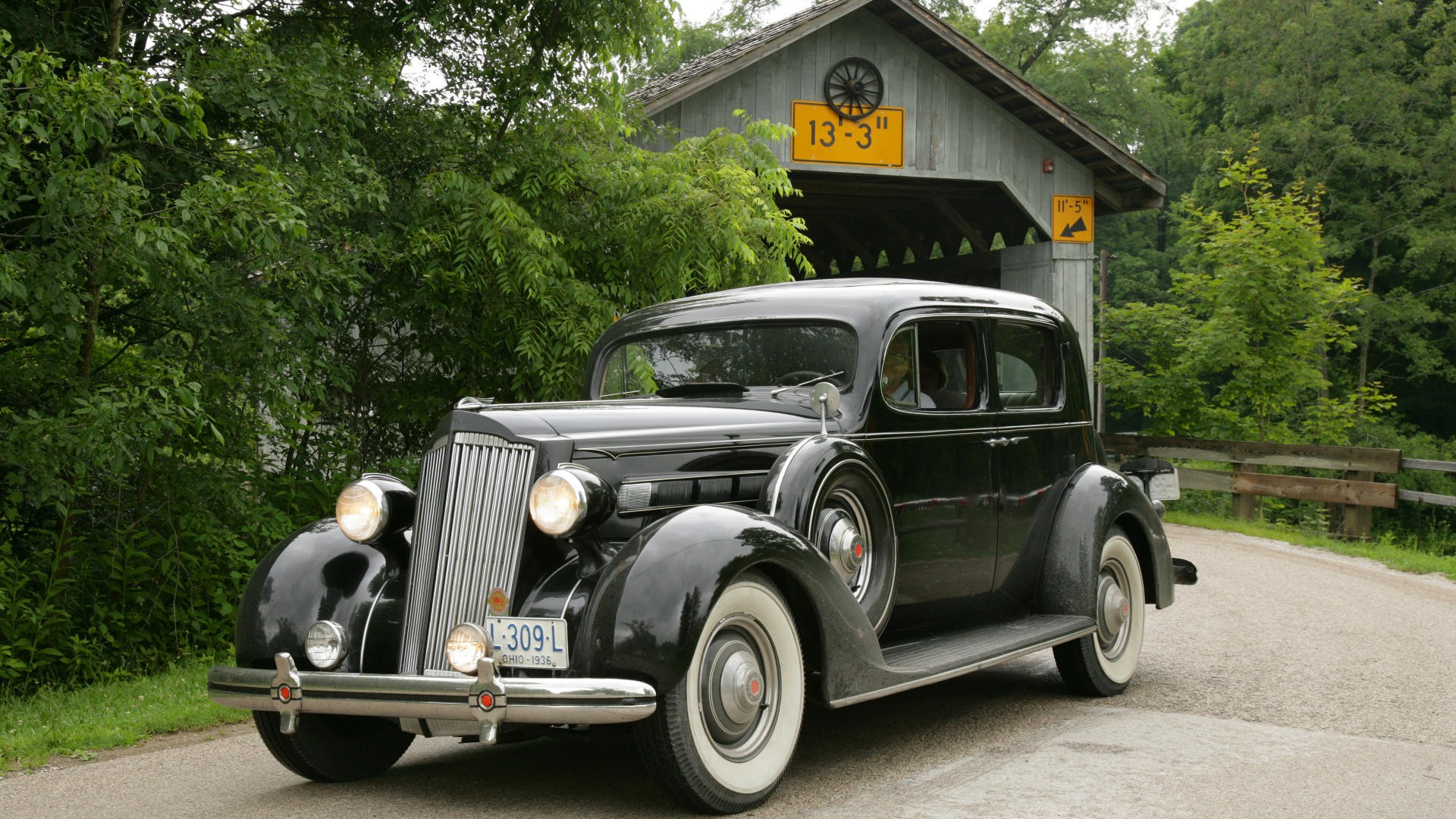 1936 Packard V 12 Sedan Victoria 1920x1080