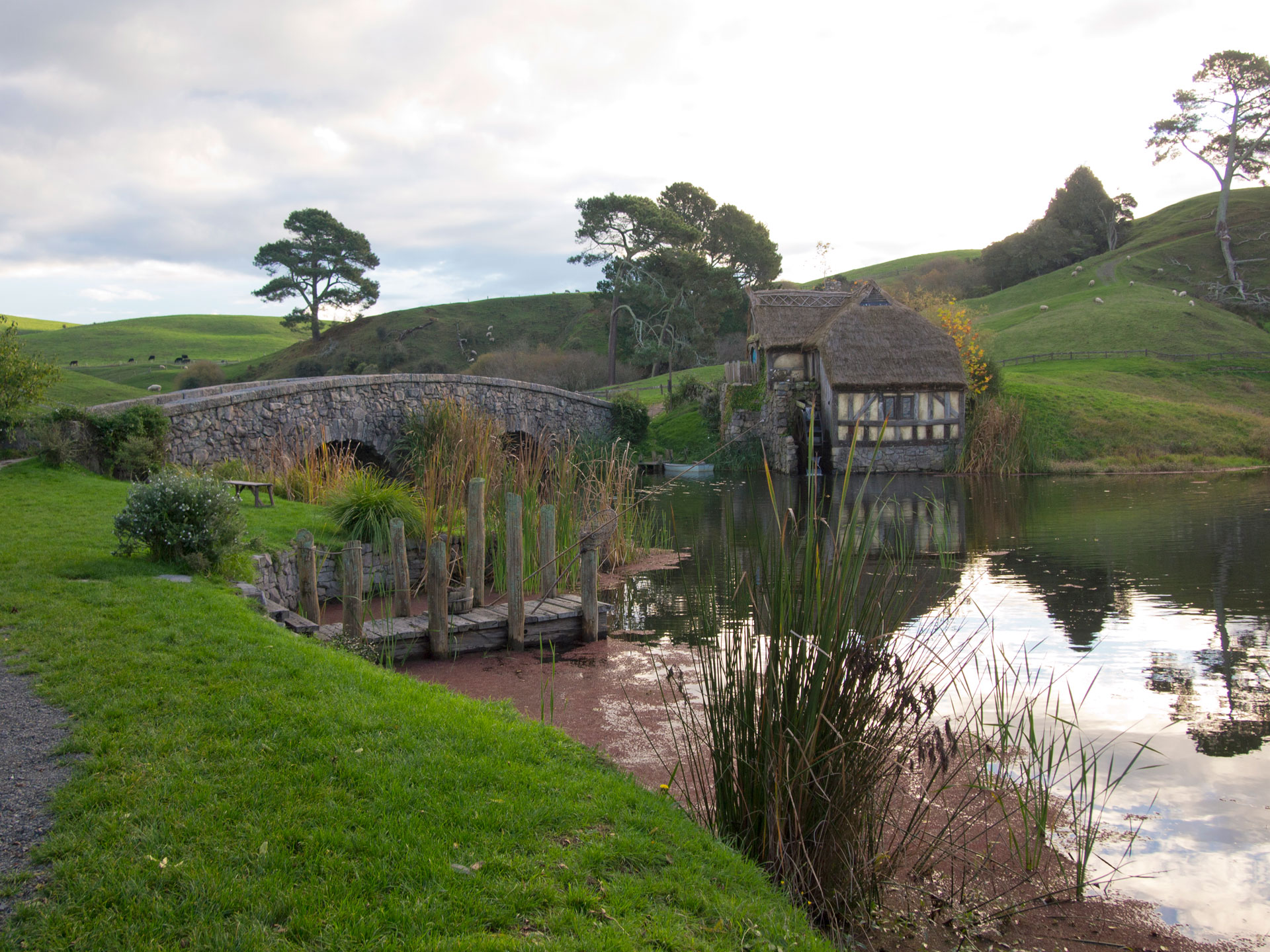 Man Made Hobbiton 1920x1440