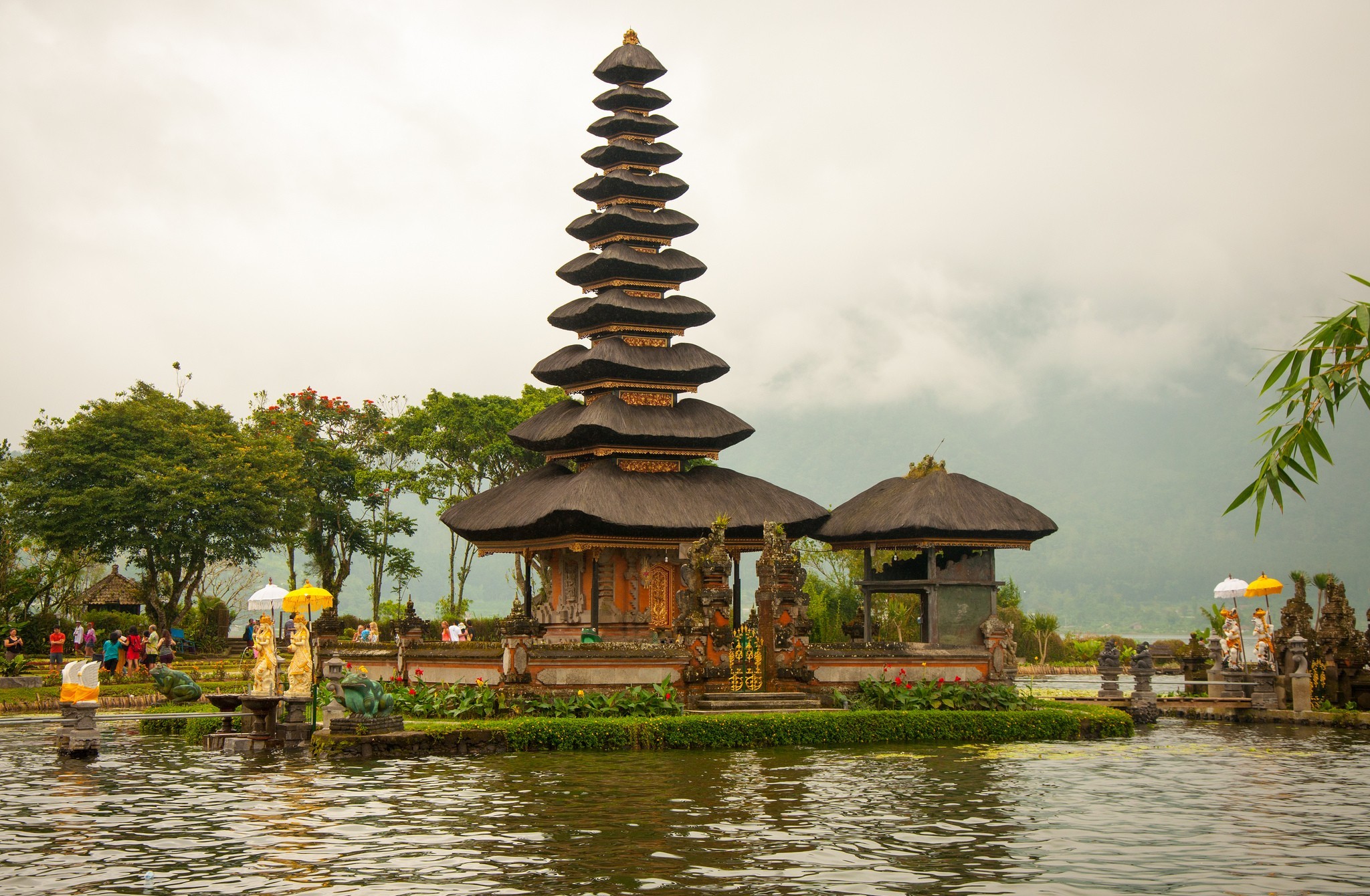 Bali Indonesia Pura Ulun Danu Bratan Temple 2048x1340
