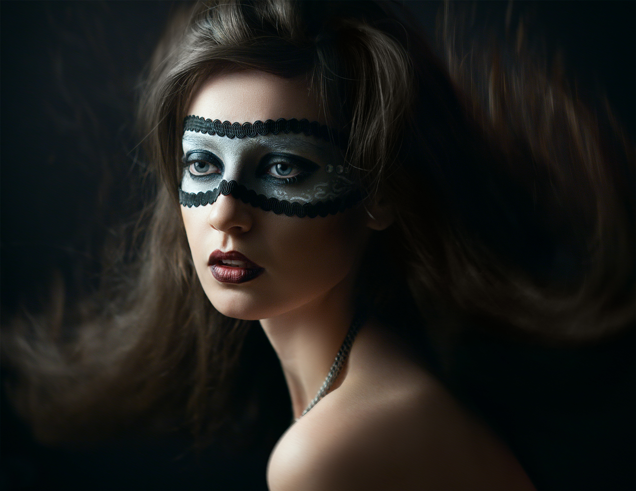 Blue Eyes Brunette Face Girl Lipstick Makeup Mask Woman 2048x1582