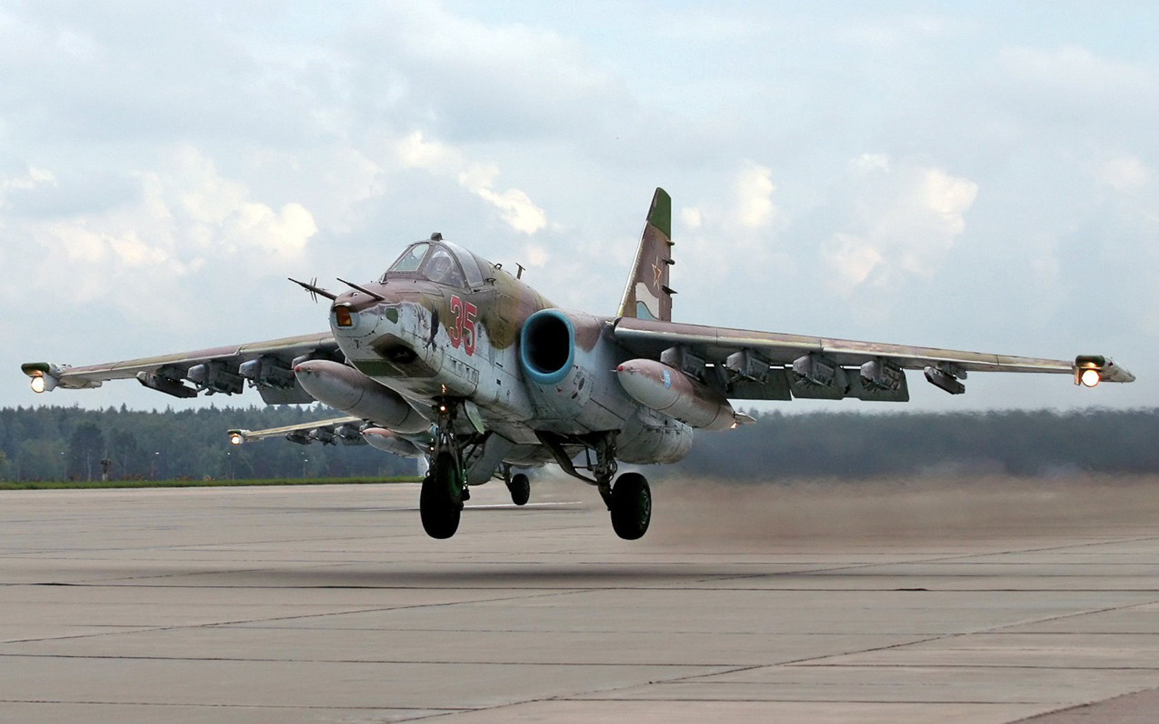 Military Sukhoi Su 25 1680x1050