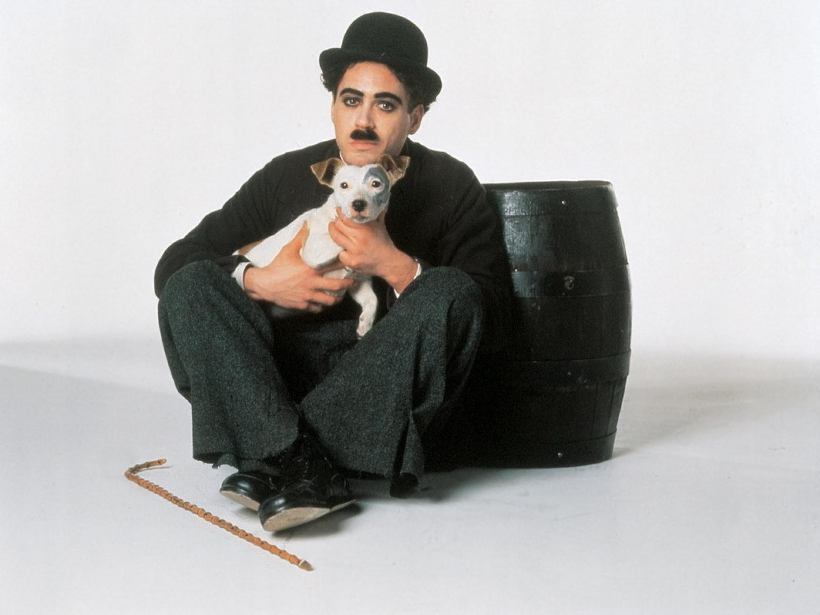 Charlie Chaplin Robert Downey Jr 1600x1200