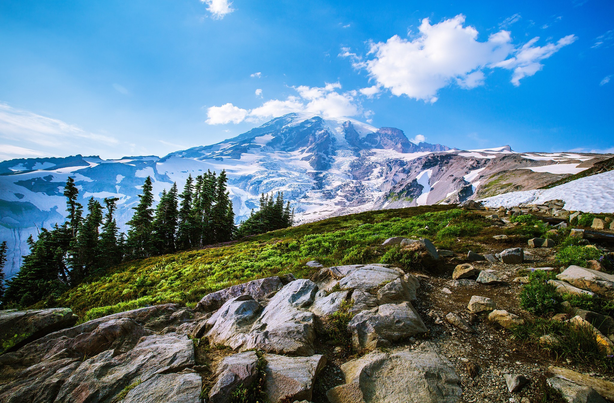 Mountain Snow Summit Sunshine 2048x1345