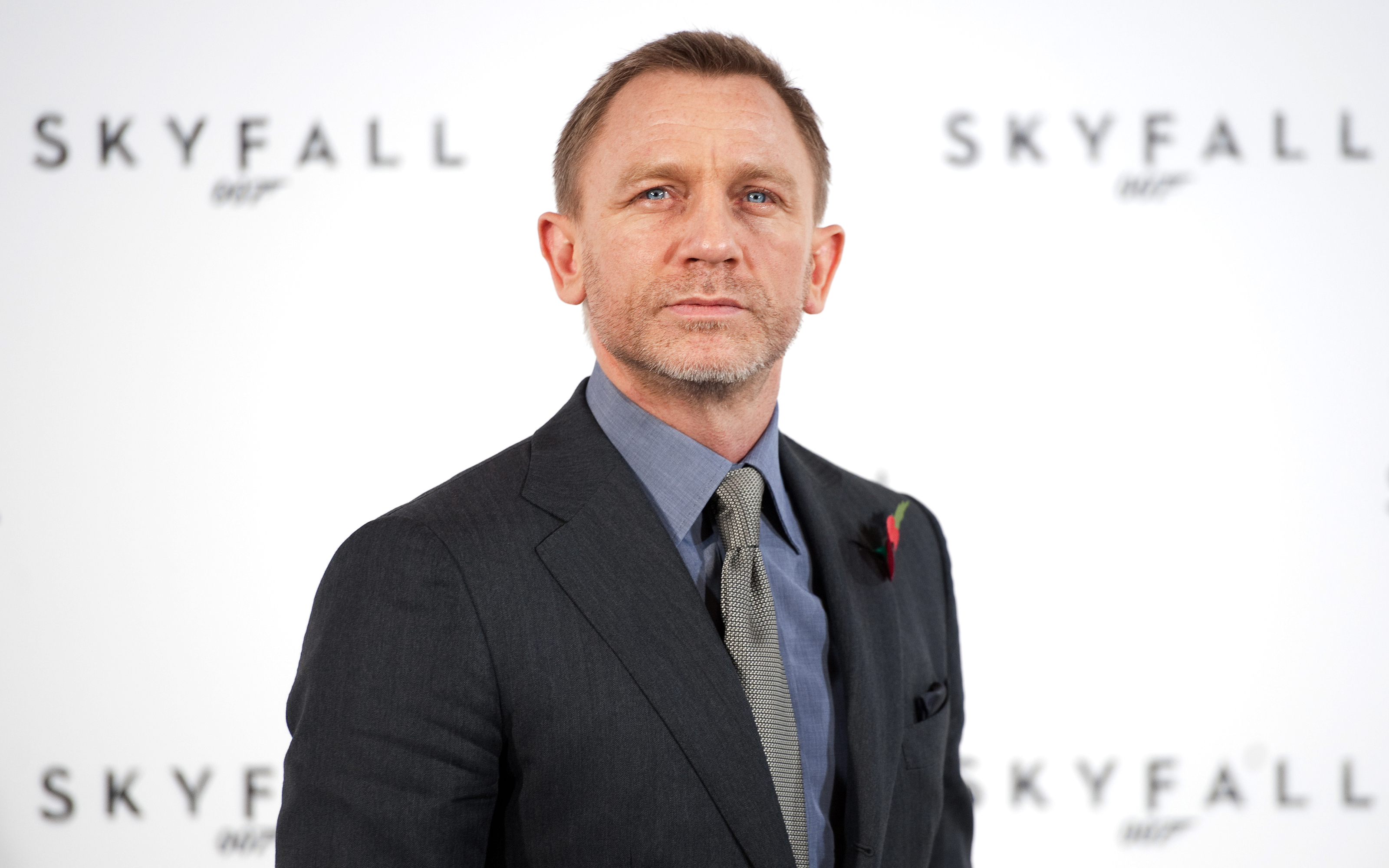 Actor Daniel Craig English 3200x2000
