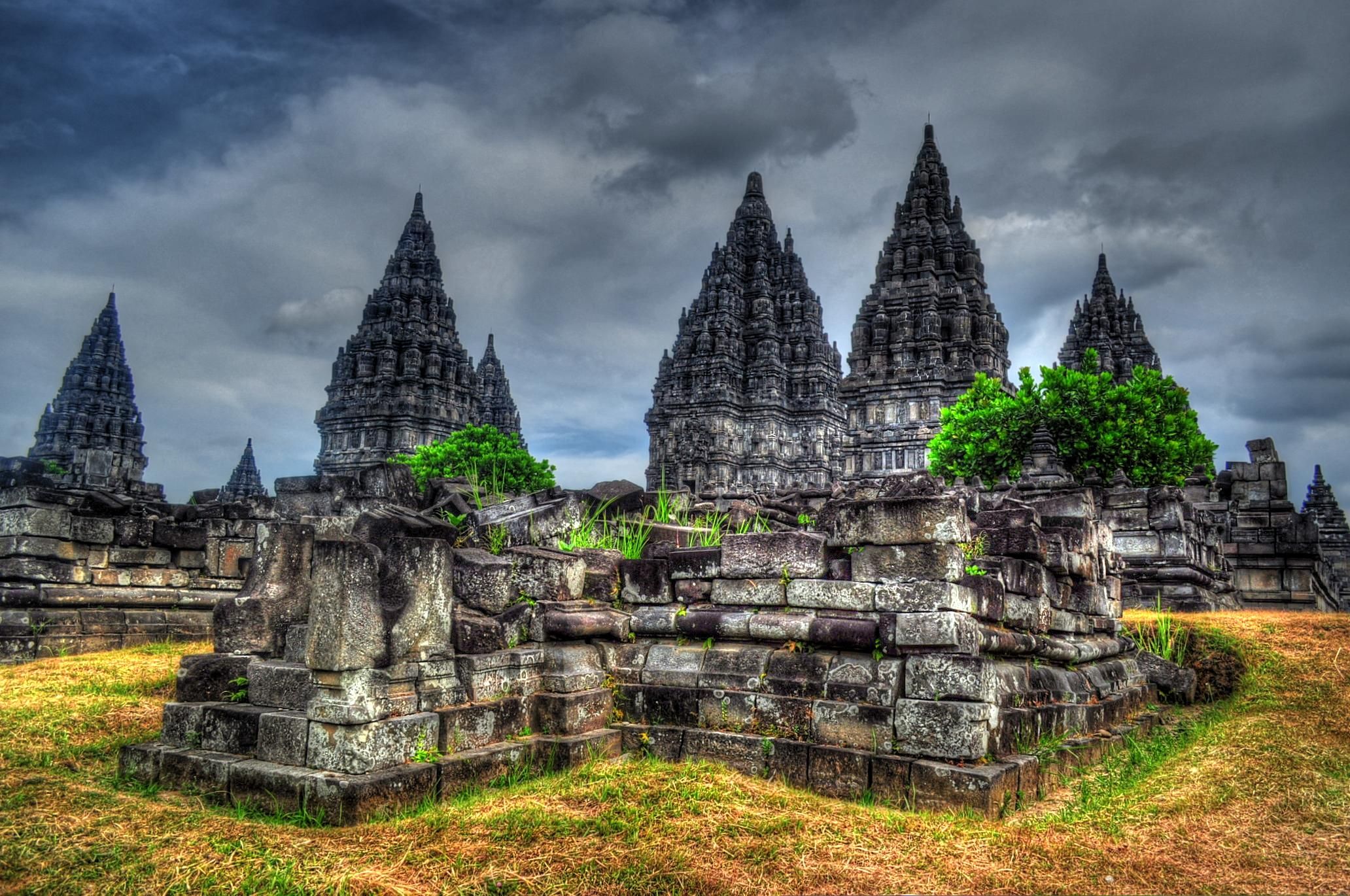 Hindu Temple Indonesia Java Indonesia Prambanan Temple 2064x1370