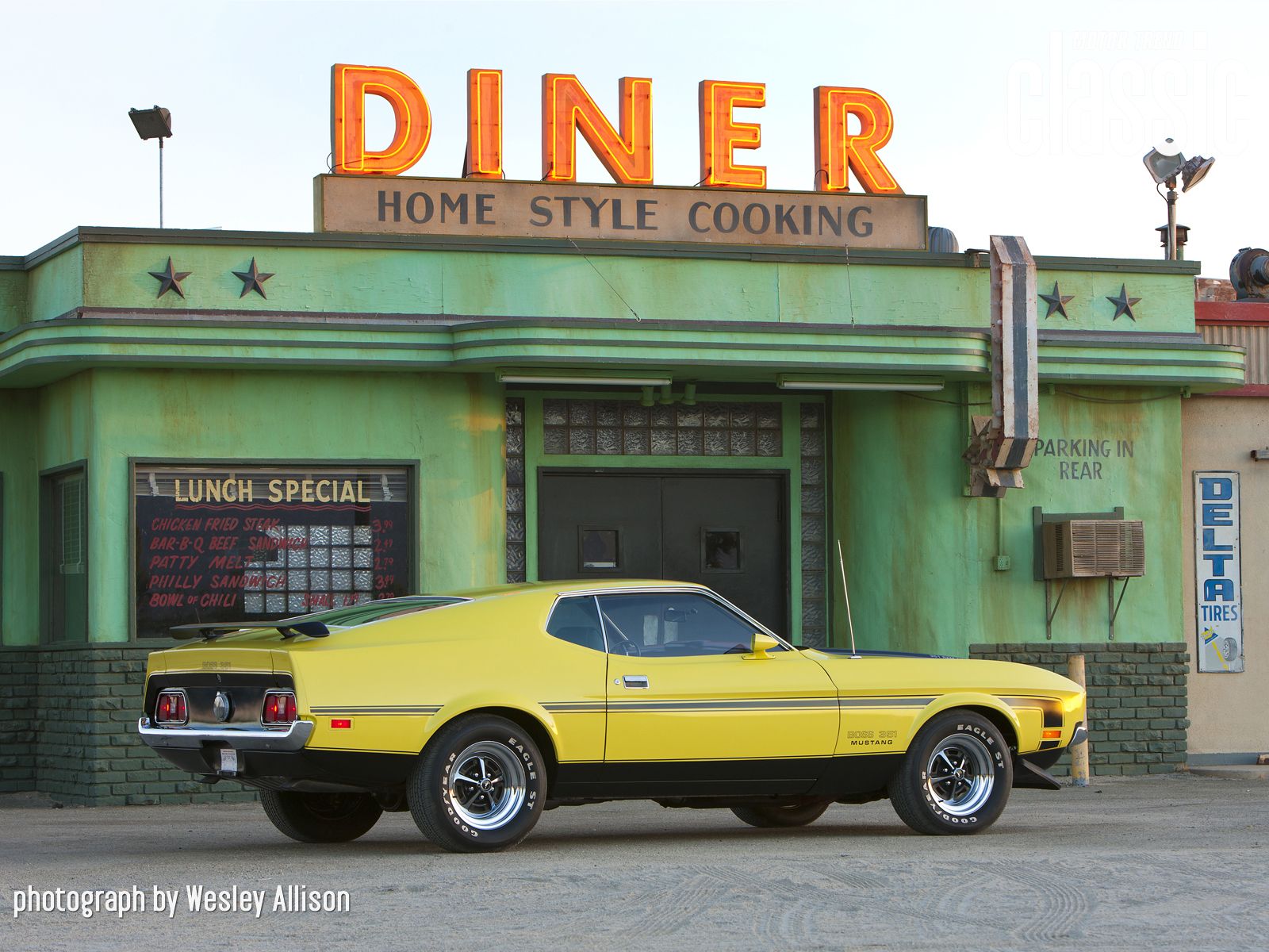 Classic Car Diner Fastback Ford Ford Mustang Boss 351 Muscle Car Yellow Car 1600x1200