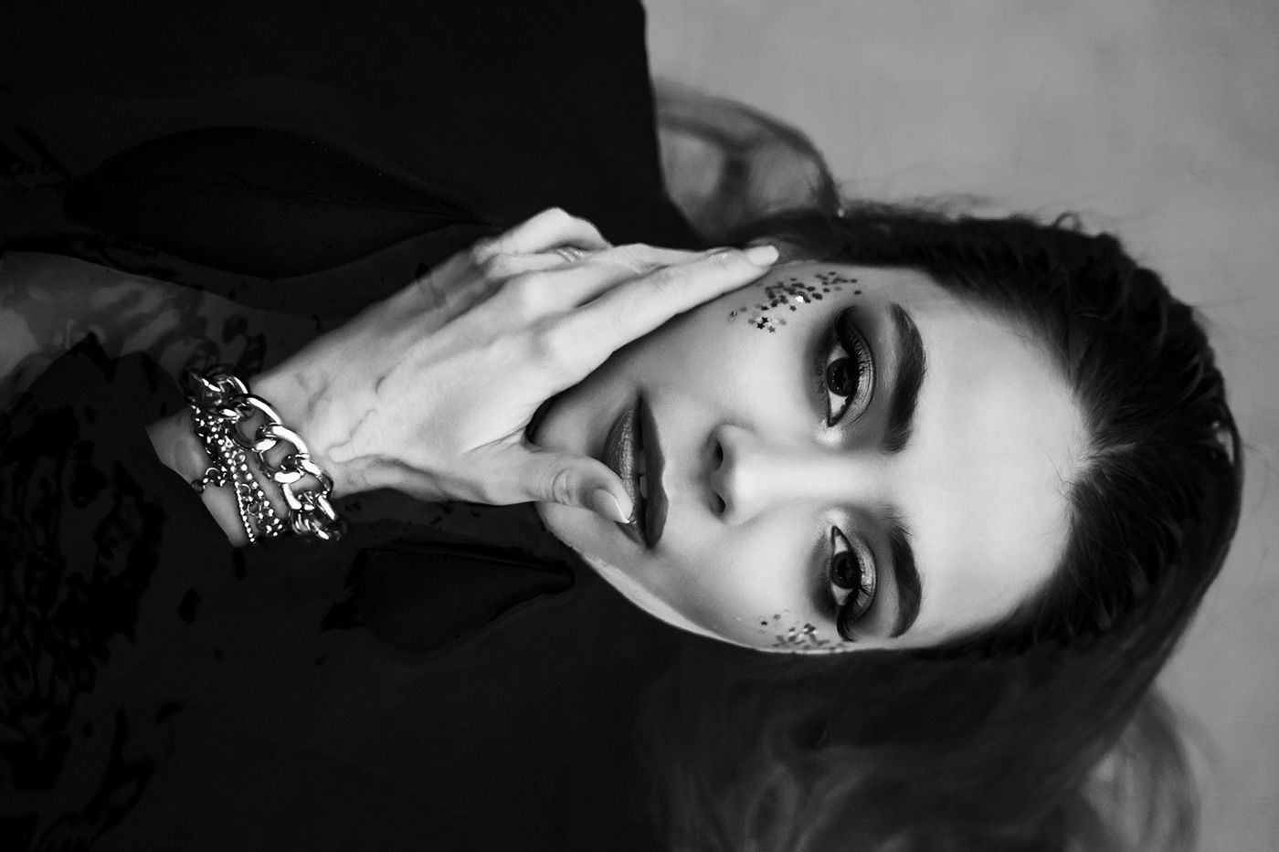 Women Model Brunette Monochrome Bracelets Touching Face Lipstick Eyeshadow Makeup Looking At Viewer  1400x933
