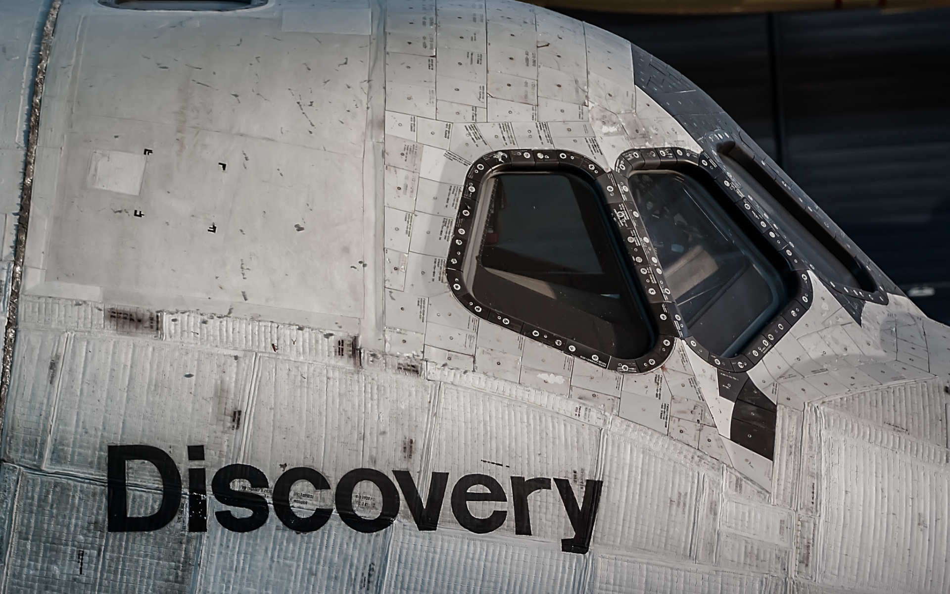 Vehicles Space Shuttle Discovery 1920x1200