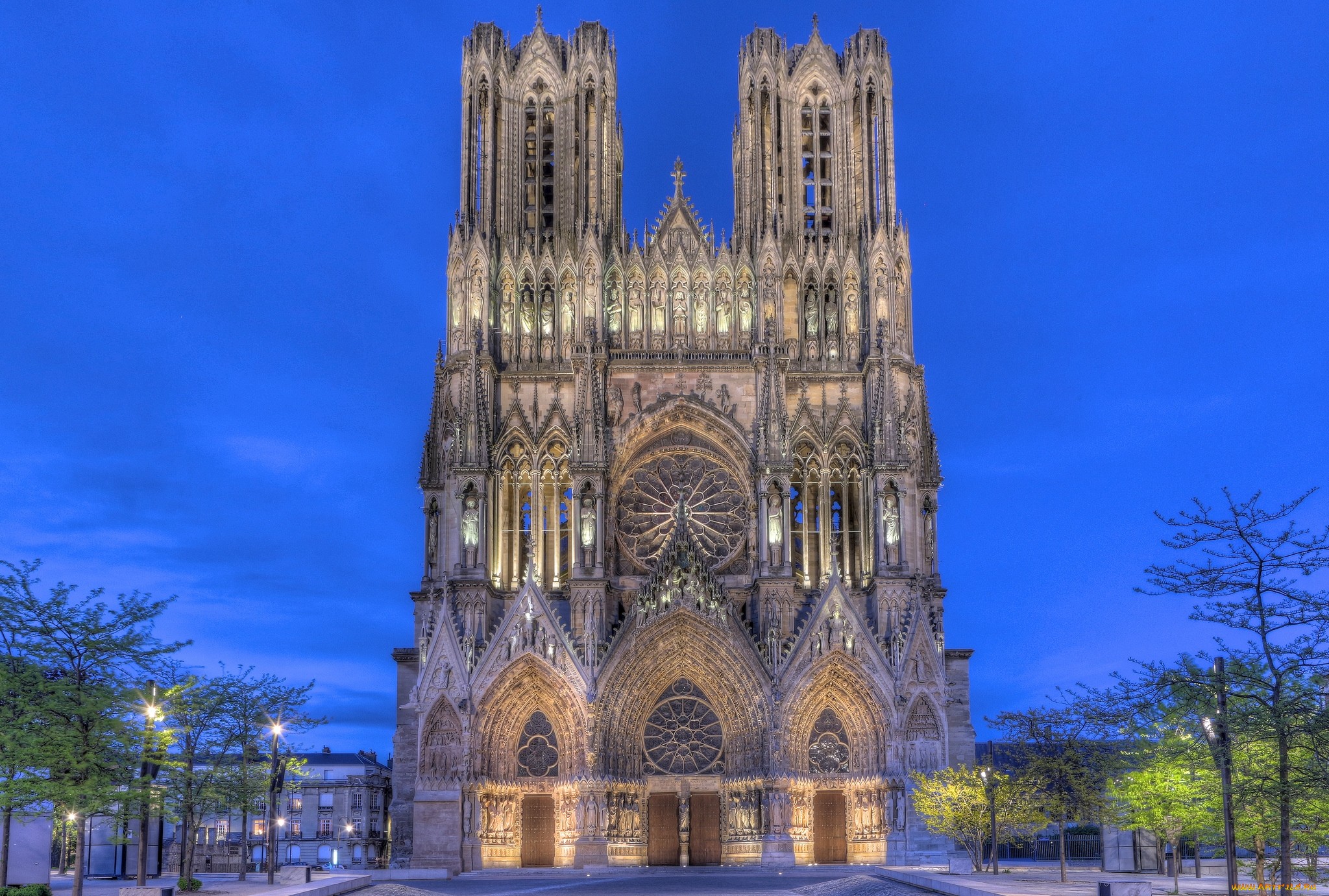 Religious Notre Dame De Paris 2048x1381