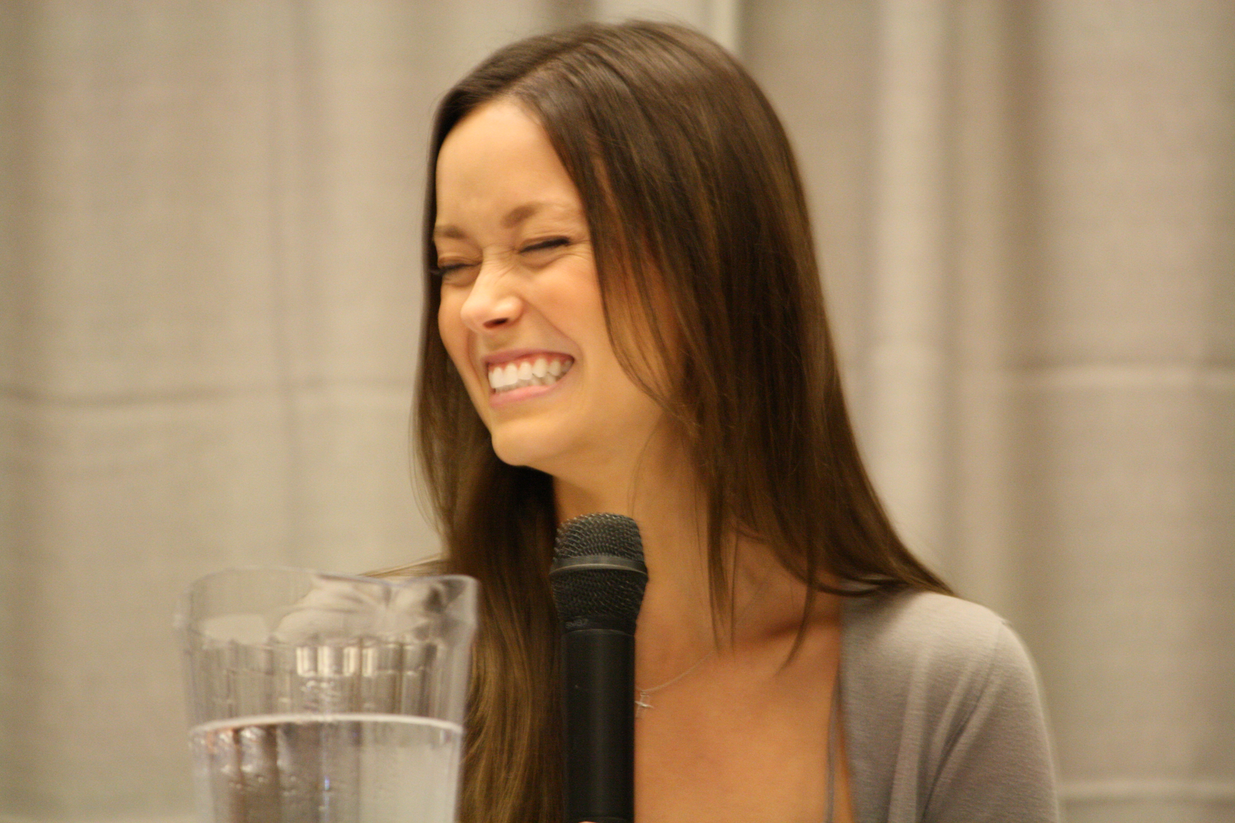 Summer Glau 2500x1667