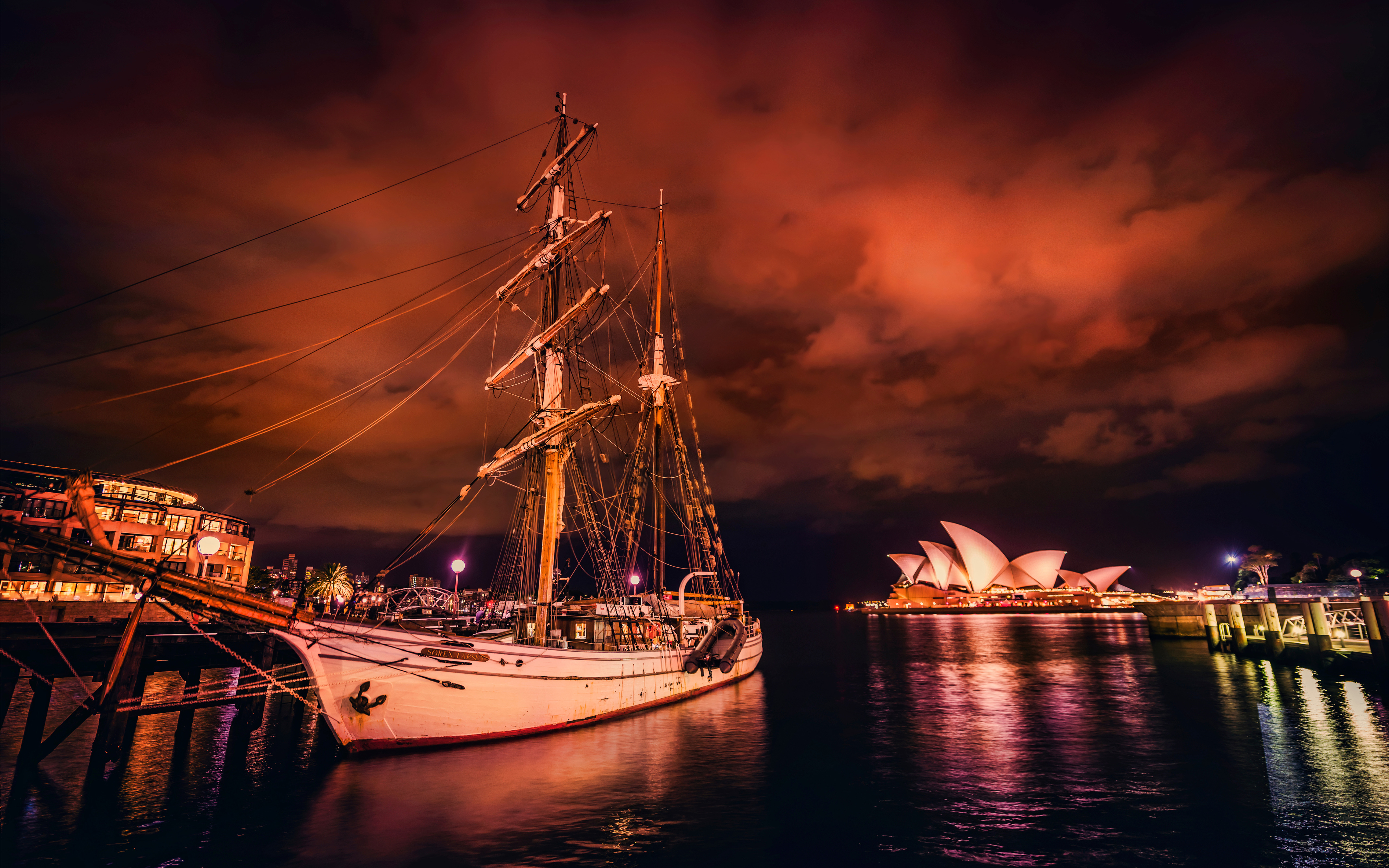 Sailboat Sydney Opera House 5119x3200