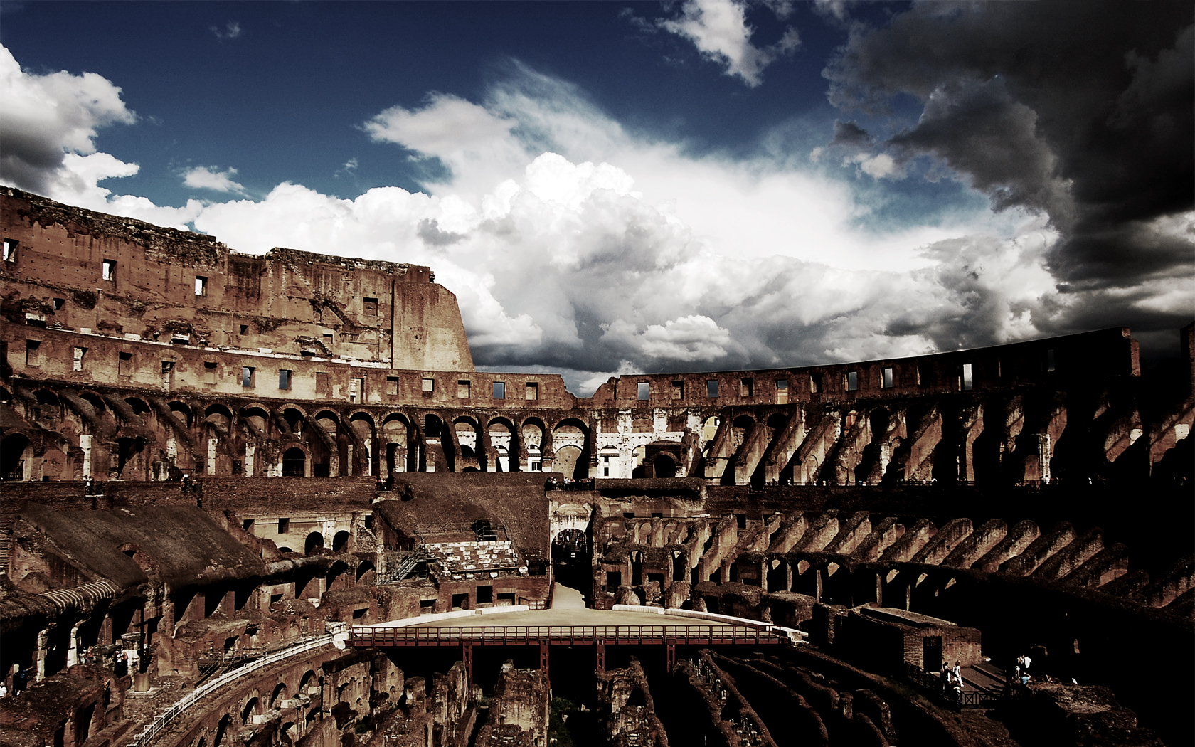 Man Made Colosseum 1680x1050