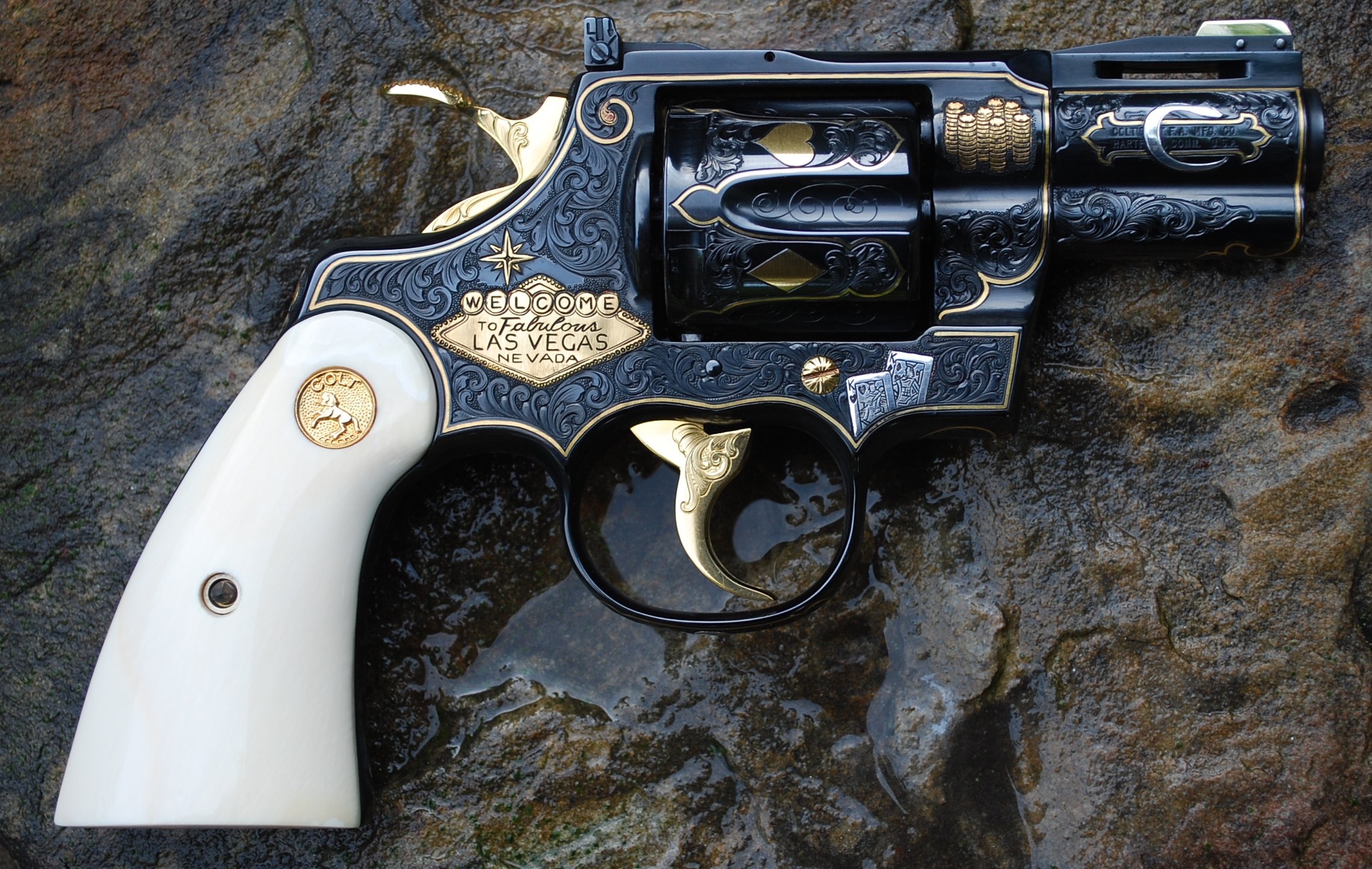 Weapons Colt Revolver 2280x1444