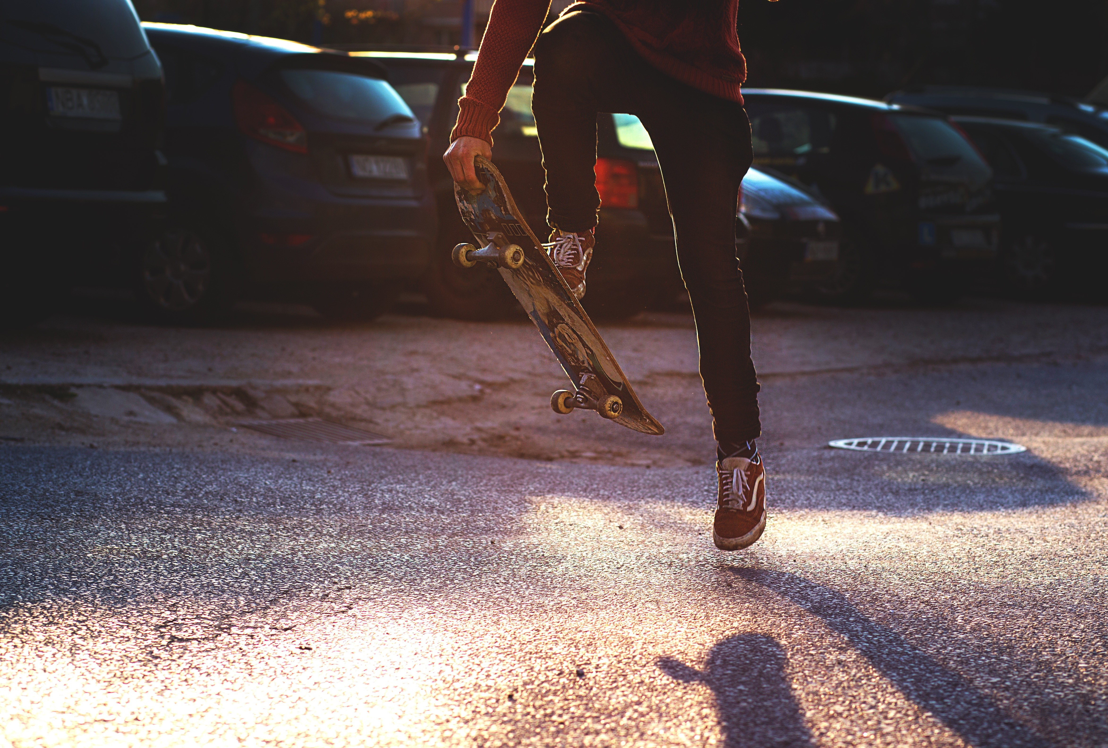 Skateboarding 4692x3170