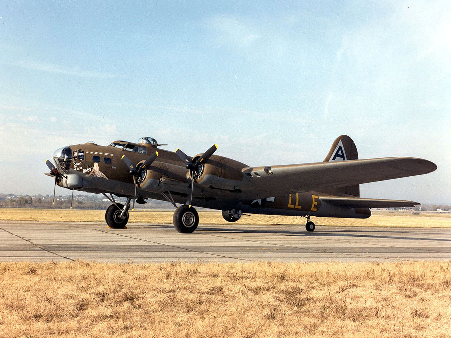 Military Boeing B 17 Flying Fortress 1920x1439