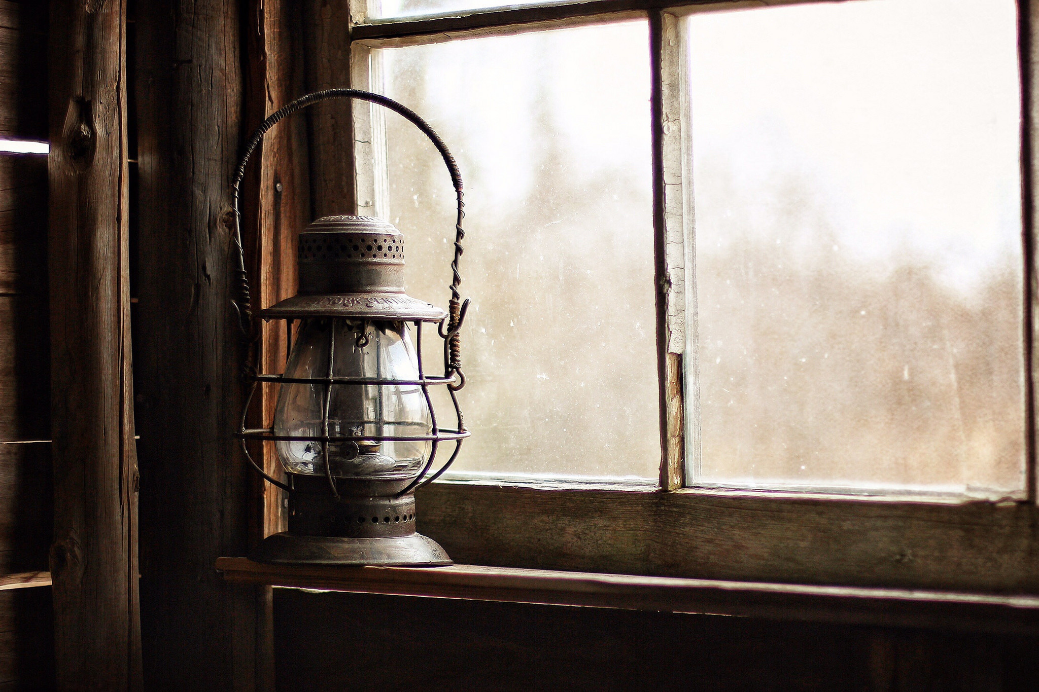 Lantern Old Window 2048x1365