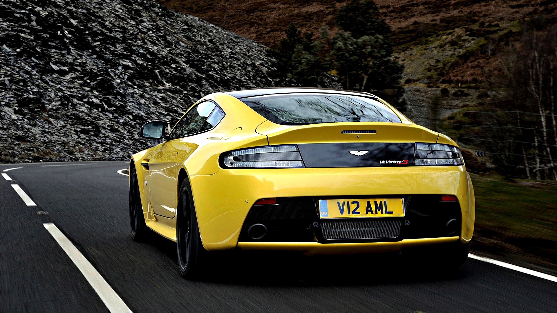 Vehicles Aston Martin V12 Vantage 1920x1080