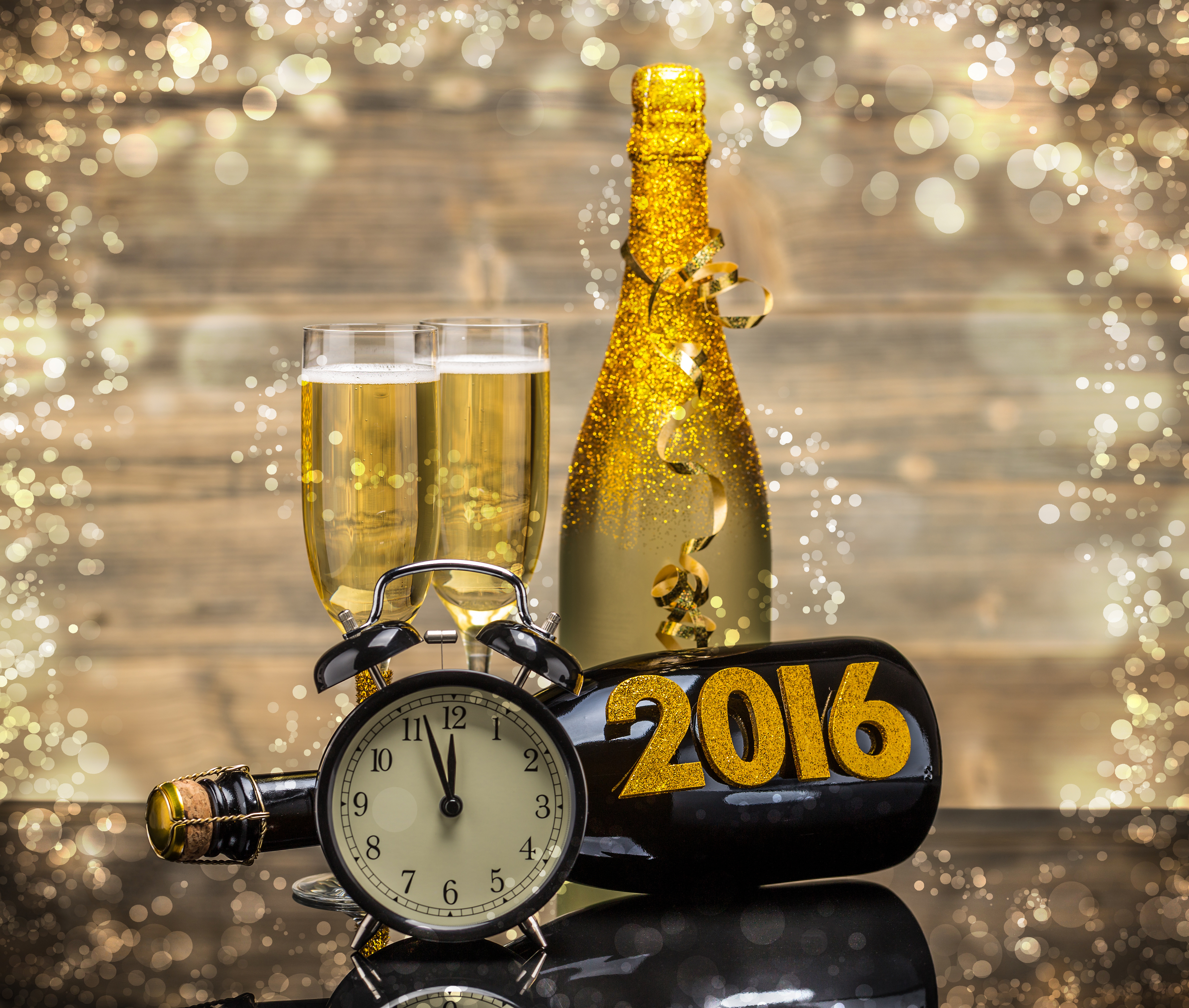 Bottle Champagne Clock Glass New Year 4304x3648