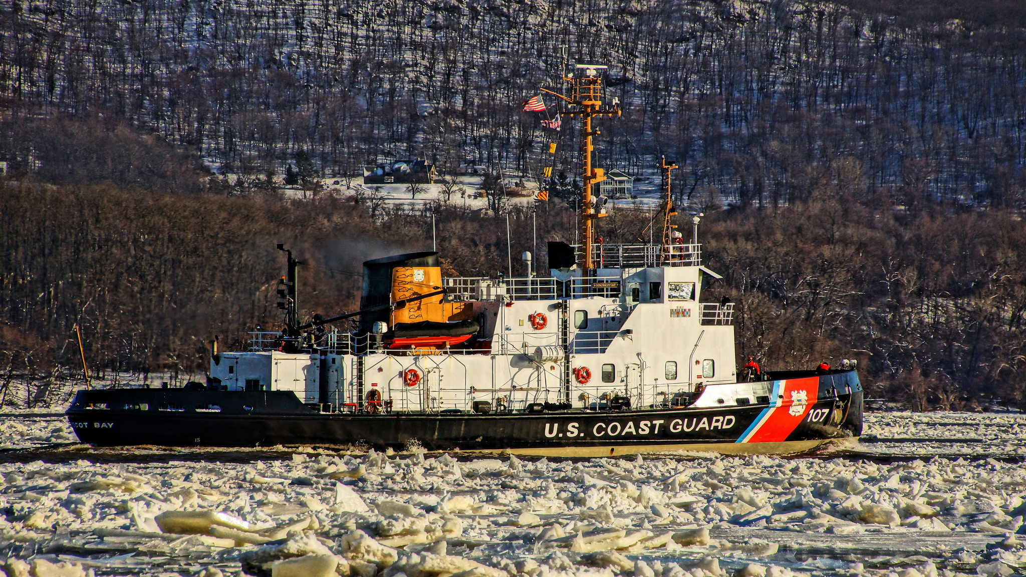 Boat Coast Guard Hudson River Ice Winter 2048x1152