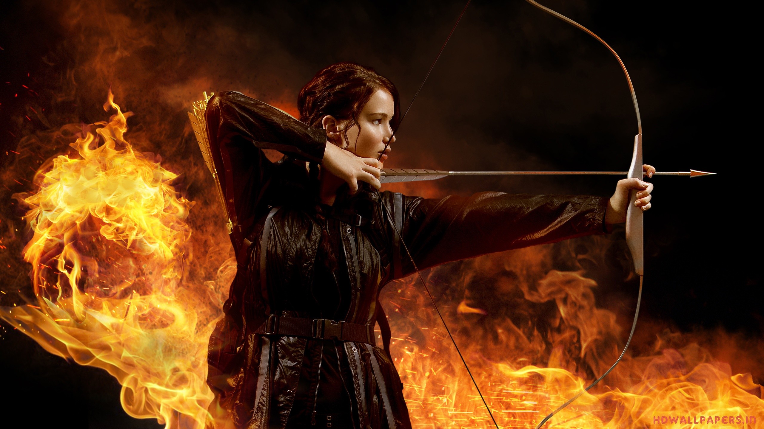 Arrow Bow Fire Jennifer Lawrence Katniss Everdeen 2560x1440