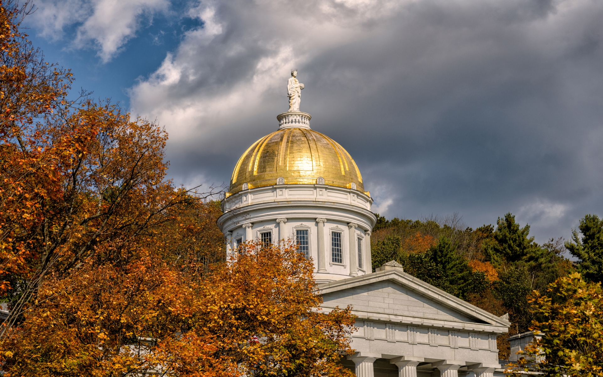 Man Made Vermont State House 1920x1200